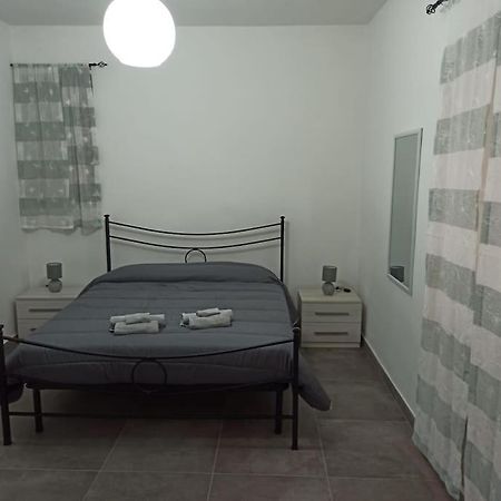 Intero Alloggio - Centro Storico - La Tana Di Aldo- 150 M Da Pepe In Grani Caiazzo ภายนอก รูปภาพ